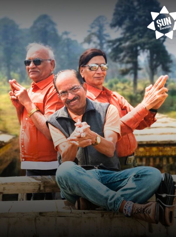 Senior citizens exploring destinations comfortably with Sun Tourism group tours